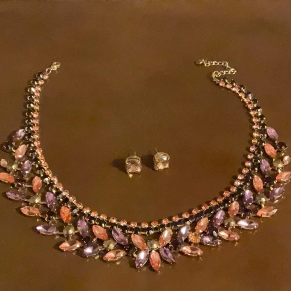 Versona pink and purple Necklace and earring set (3 for $15 item)